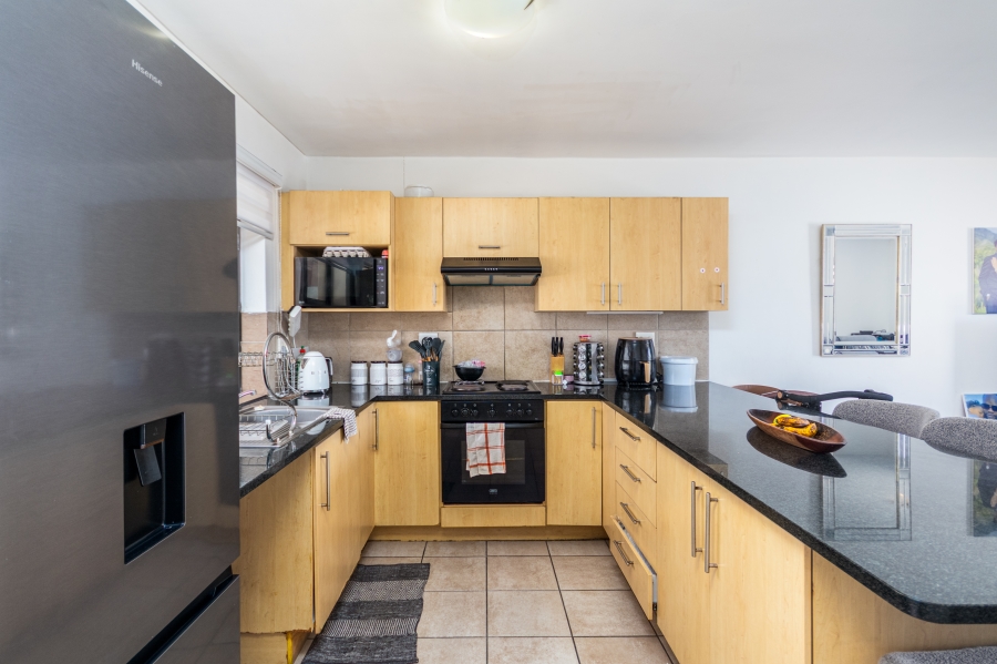 2 Bedroom Property for Sale in Zonnebloem Western Cape